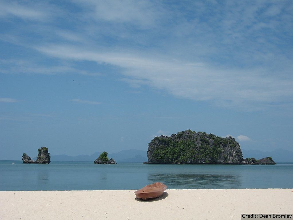 Malaysia 9-Day Tour Package with Luxury Hotels: See & Experience it ALL - tour image