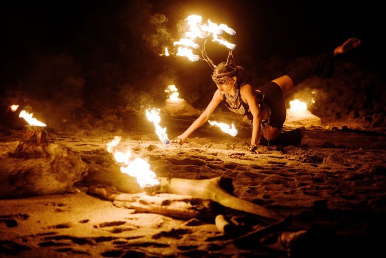 Fire dance, Tamarindo